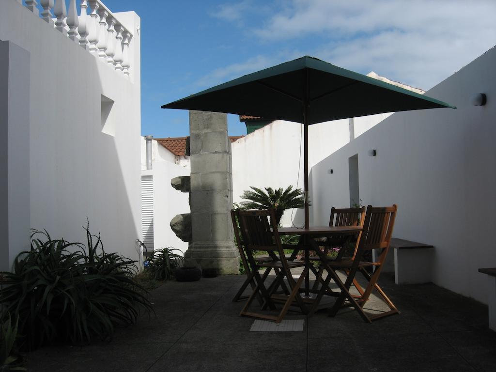 A Casa Do Lado Guest House ออร์ตา ภายนอก รูปภาพ