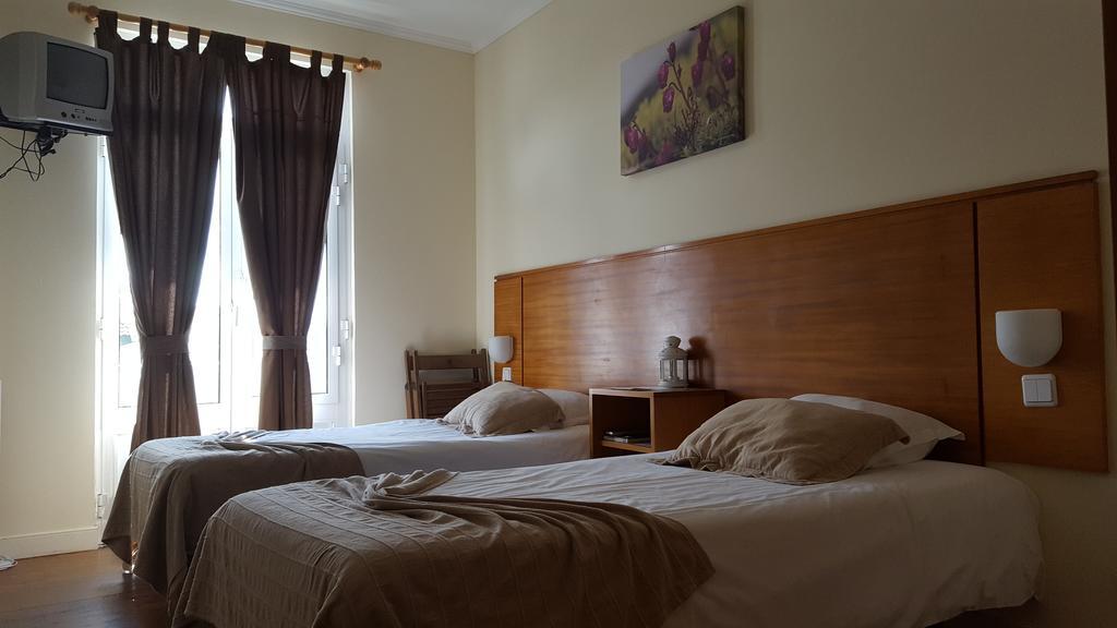 A Casa Do Lado Guest House ออร์ตา ภายนอก รูปภาพ