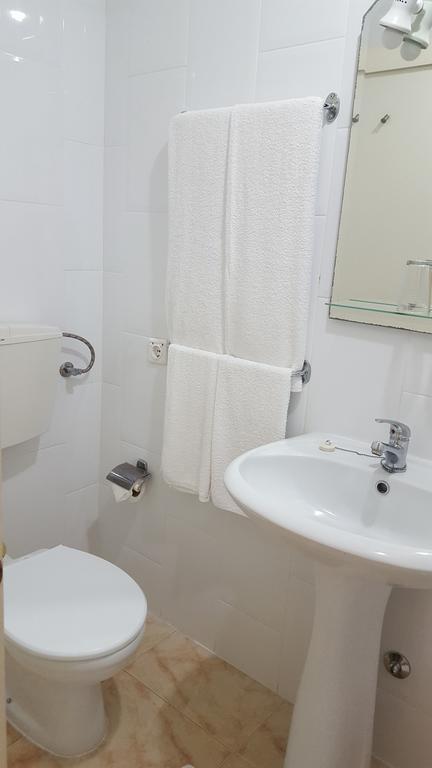 A Casa Do Lado Guest House ออร์ตา ภายนอก รูปภาพ