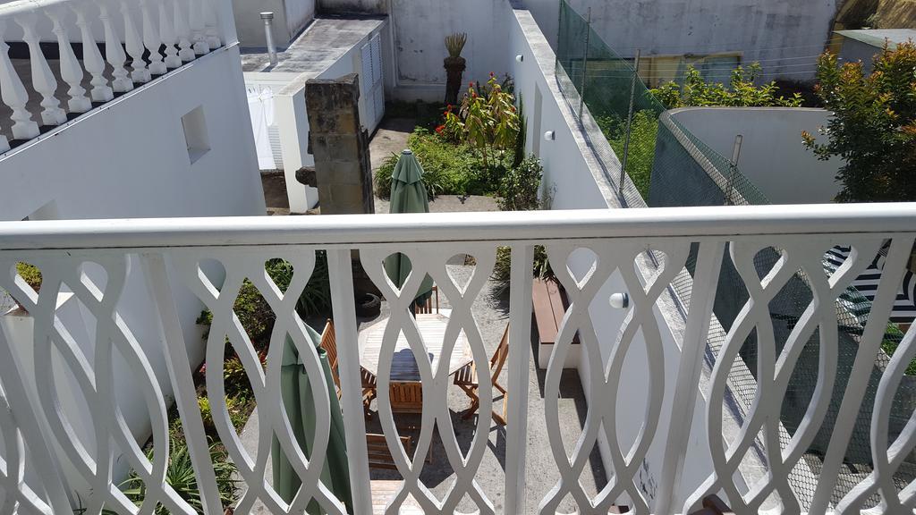 A Casa Do Lado Guest House ออร์ตา ภายนอก รูปภาพ