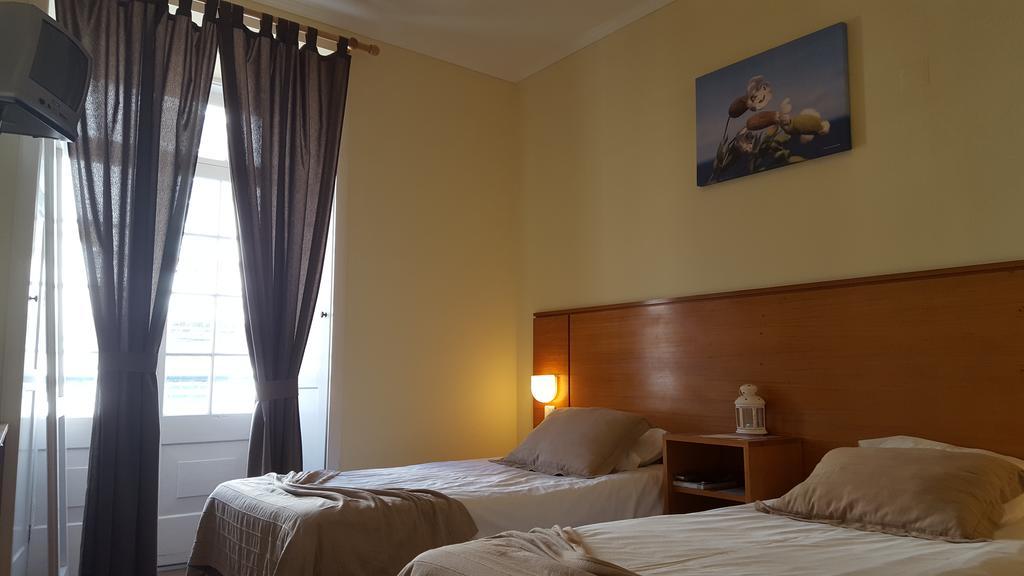 A Casa Do Lado Guest House ออร์ตา ภายนอก รูปภาพ