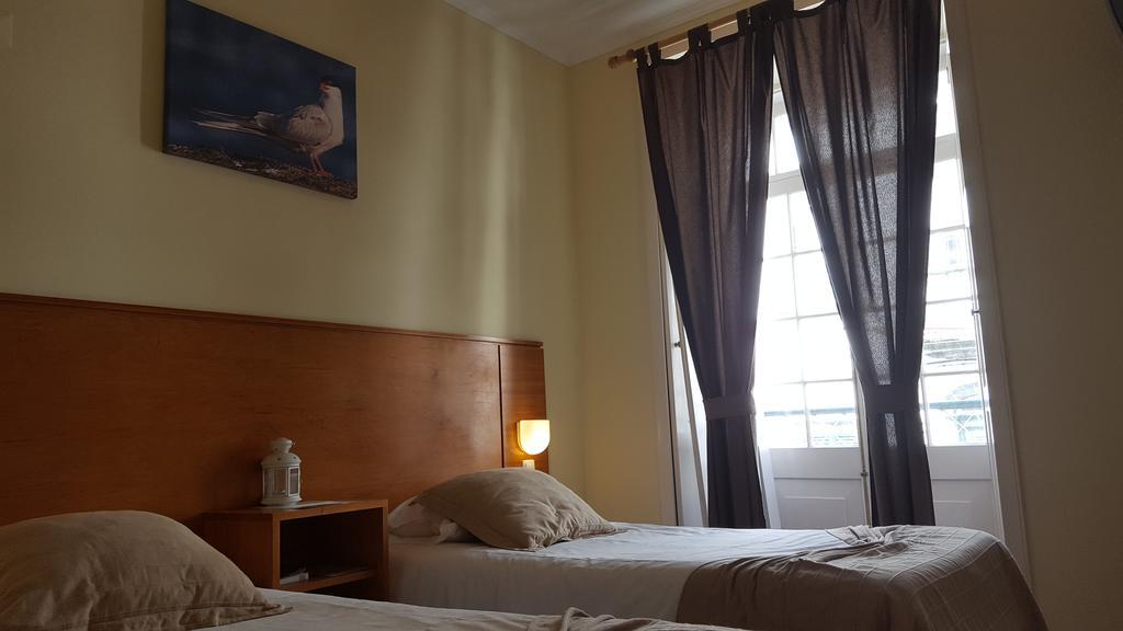 A Casa Do Lado Guest House ออร์ตา ภายนอก รูปภาพ